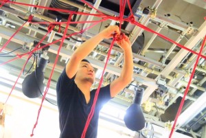 ロープアーティスト一鬼のこ×つながる赤い縄の世界 -『Red』の撮影現場へ-