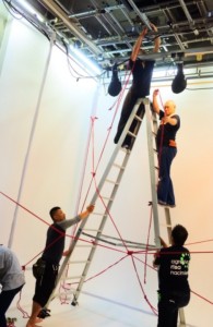 ロープアーティスト一鬼のこ×つながる赤い縄の世界 -『Red』の撮影現場へ-